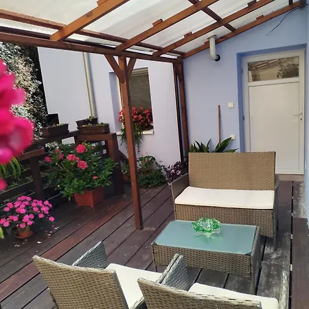 Apartman Modry Dum Vranov nad Dyjí Exterior photo